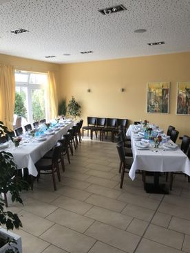 Gedeckte Tische Ambiente Restaurant - Bar - Lounge 